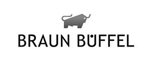 BRAUN BUFFEL，德国传统而精致的皮具品牌，1887年，约翰·布朗创立了BRAUN BUFFEL品牌，生产皮件制品，包括创新设计、超凡工艺的手提包、背包和银包。其产品由欧洲遍及到北美洲以及亚洲，在世界许多国家及城市设立了专卖店。作为超凡品质的象征，BraunBuffel品牌已得到国际认可。